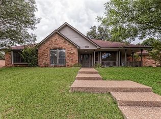 12004 Sandalwood Dr, Woodway, TX 76712