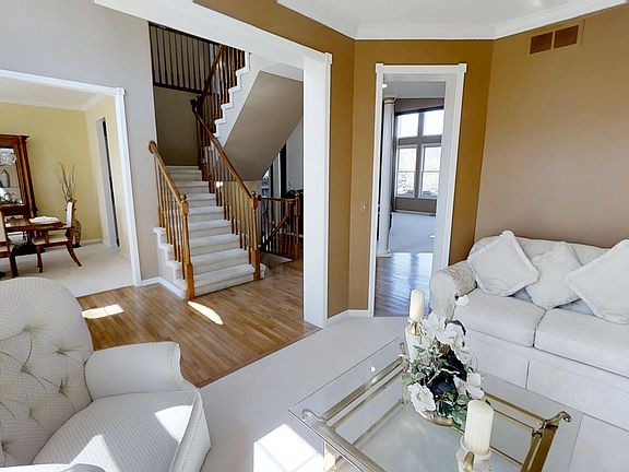 3rd image of 24024 Westmont Dr