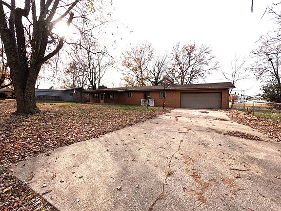 2nd image of 531 N Alexander Avenue