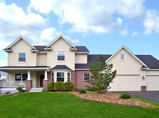 664 Leonard Ln, Eagan, MN 55123