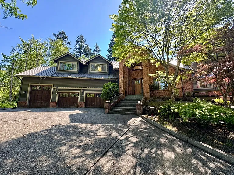 1130 Lancaster Way SE — Photo 5