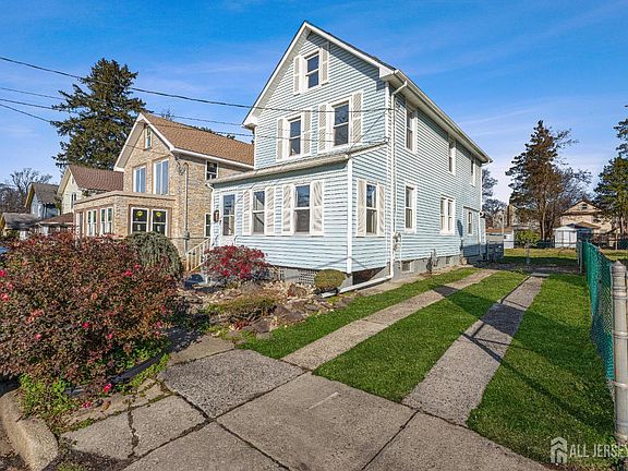 2nd image of 21 Henry St