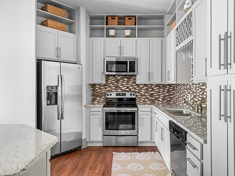 1160 Hammond Kitchen