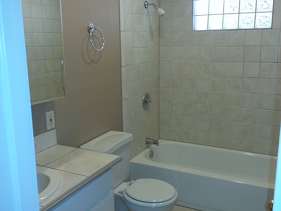 5th image of 617 Winona Ct