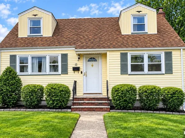 13 White Oak Drive, Lodi, NJ 07644