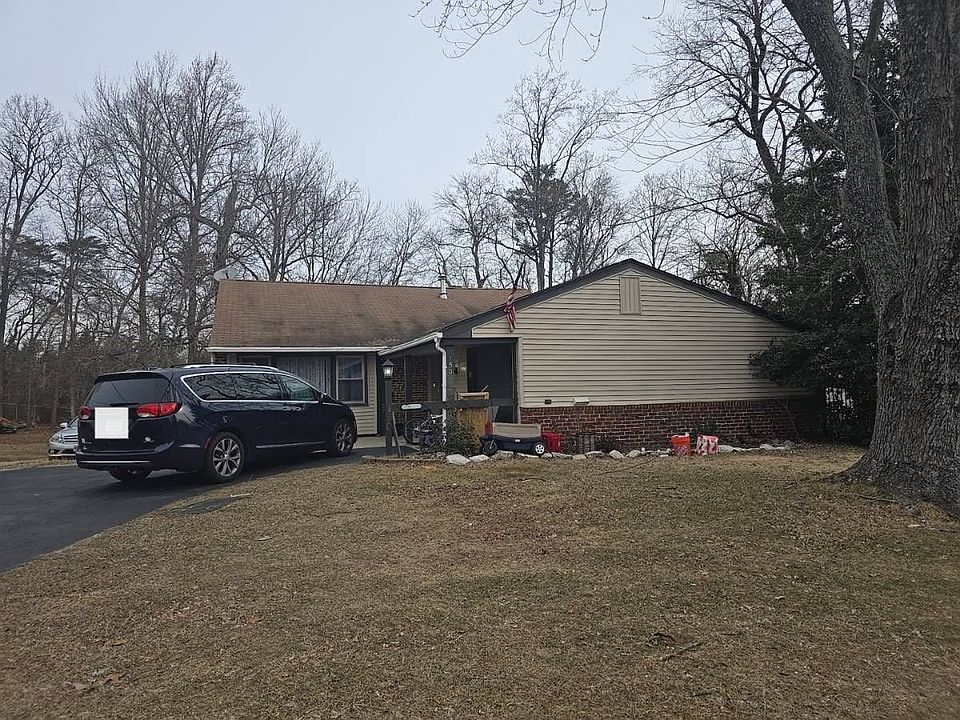 1st image of 150 Whitman Dr