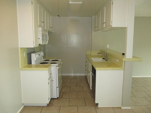 5th image of 323 Obispo Ave Unit 106