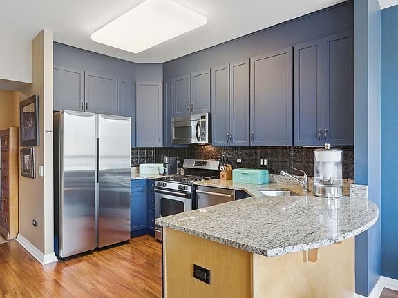 3rd image of 33 W Ontario St APT 40C