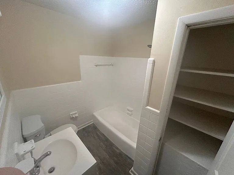 3120 Adonna Dr NW — Photo 8