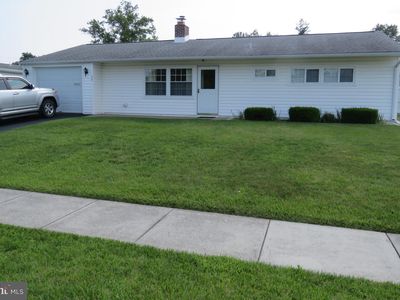35 Beechtree Rd, Levittown, PA, 19057