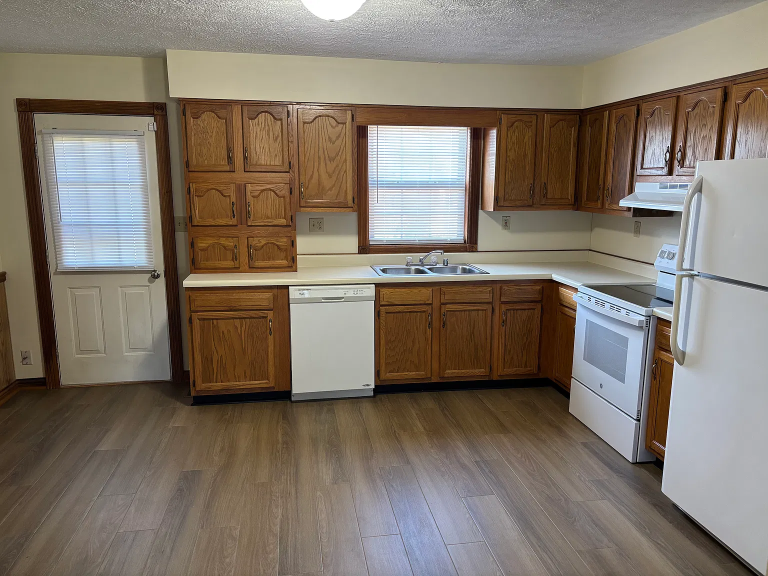 Greenbriar Ct, Campbellsville — Photo 1