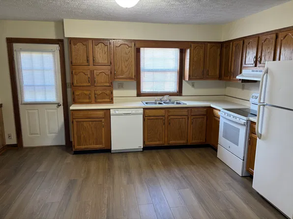 (undisclosed Address), Campbellsville, KY 42718