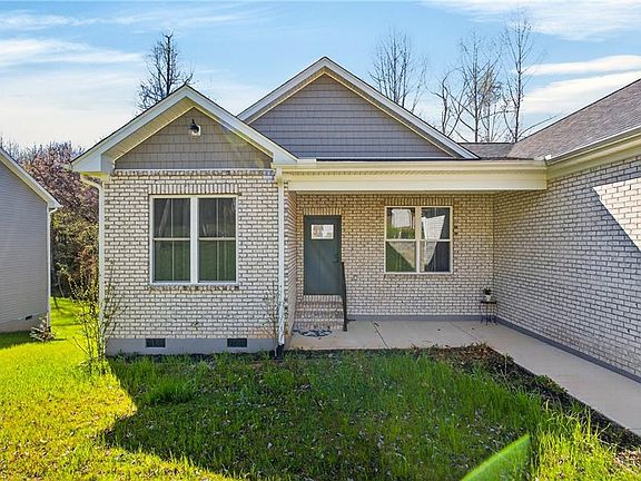 2nd image of 2113 Lancey Dr