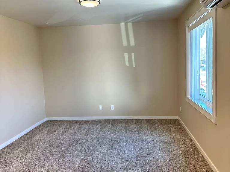 2225 N Airport Rd — Photo 5
