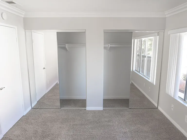 Viewpoint Luxury Apartments — Photo 24