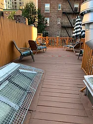 Rented by R New York