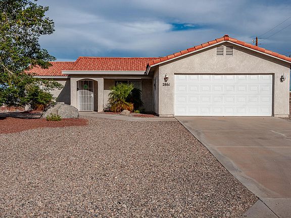 3rd image of 2861 Janet Dr