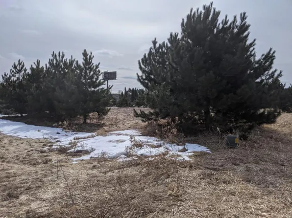 1350 Carriage Hill Dr E, Hinckley, MN 55037