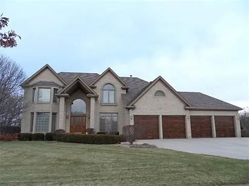 3404 Greenwood Ln photo 1