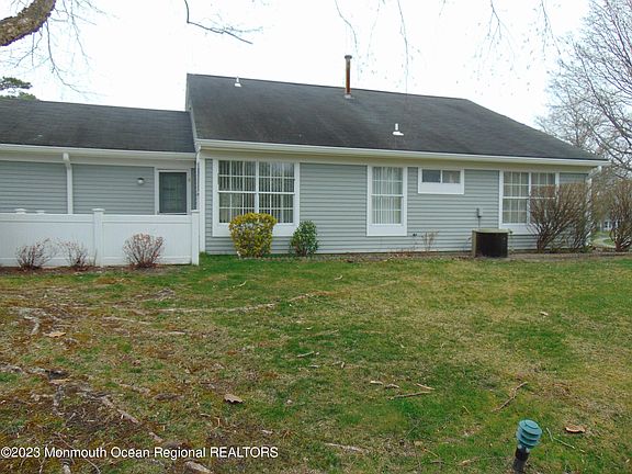 2nd image of 889A Stratford Court