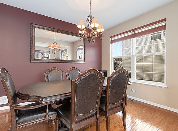 5th image of 640 Versailles Dr