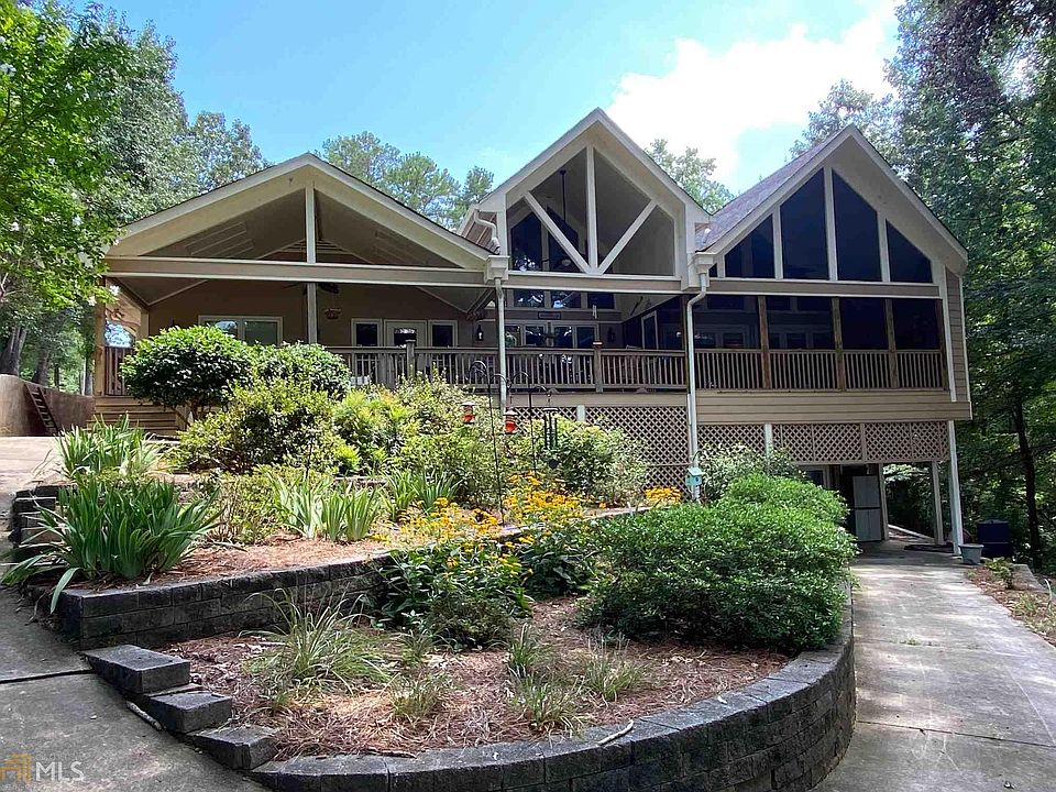 1st image of 163 Lakeshore Cir