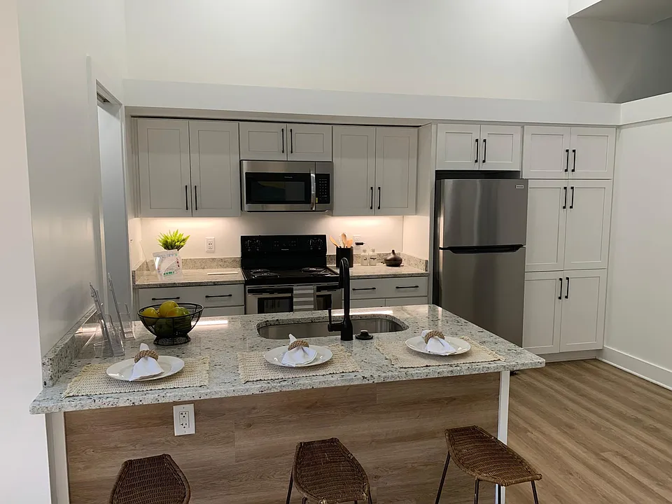 100 Avon St #109