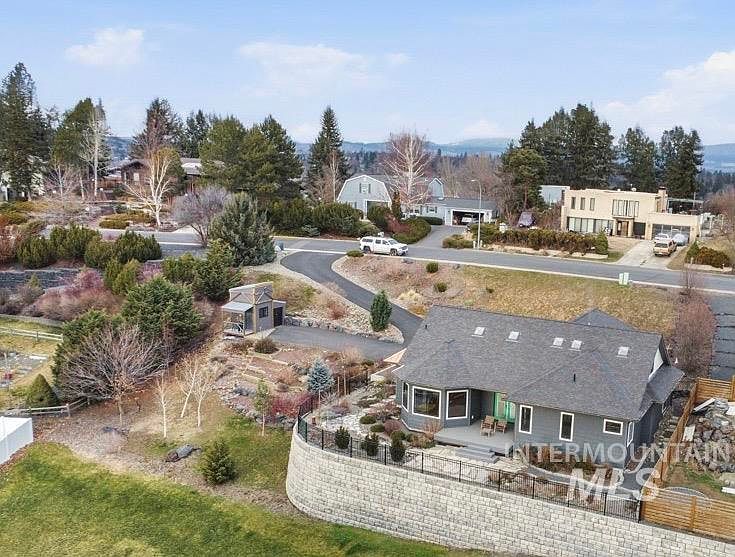 763 Indian Hills Dr, Moscow, ID 83843 | Zillow