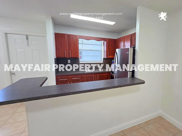 5621 SW 36th Ct #203 — Photo 2
