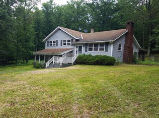152 Asta Rd, Bushkill, PA 18324