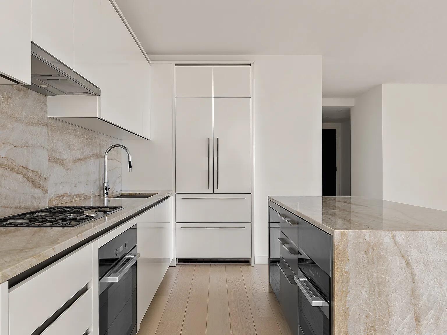 450 Washington Street — Photo 4