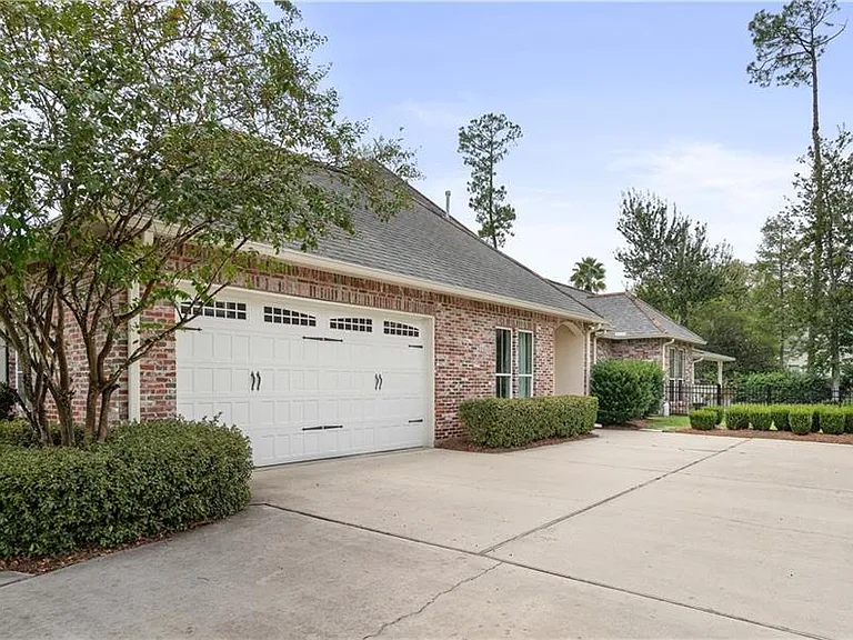 618 Millikens Bnd — Photo 37