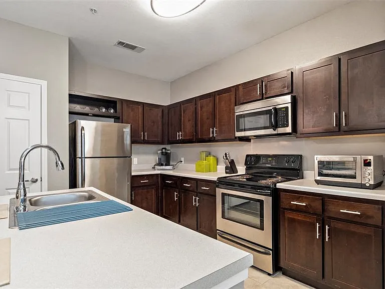 Creed Canyon Apartments — Photo 38
