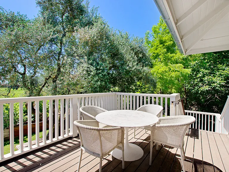 Deck with Table (Gas Grill on Deck)