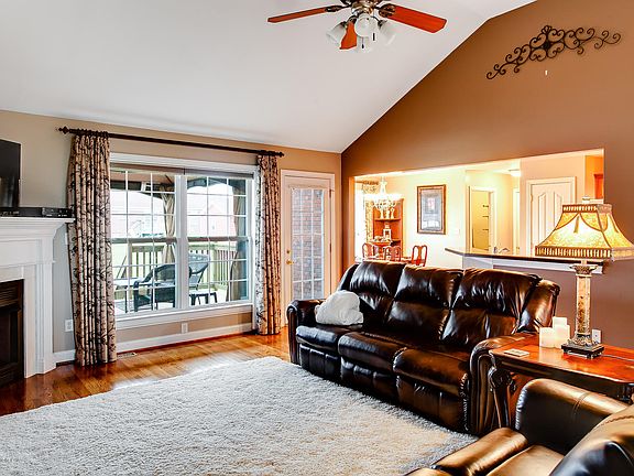 4th image of 291 Bleemel Ln