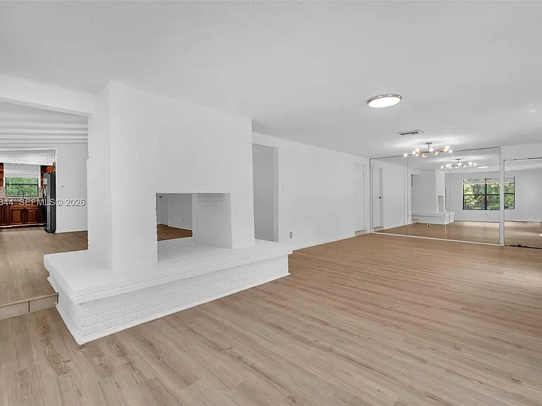 5096 SW 28th Ter — Photo 5