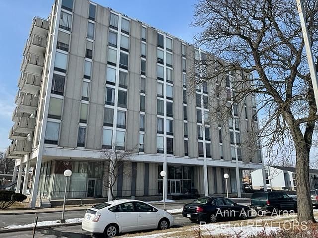 1st image of 715 W Michigan Ave #11