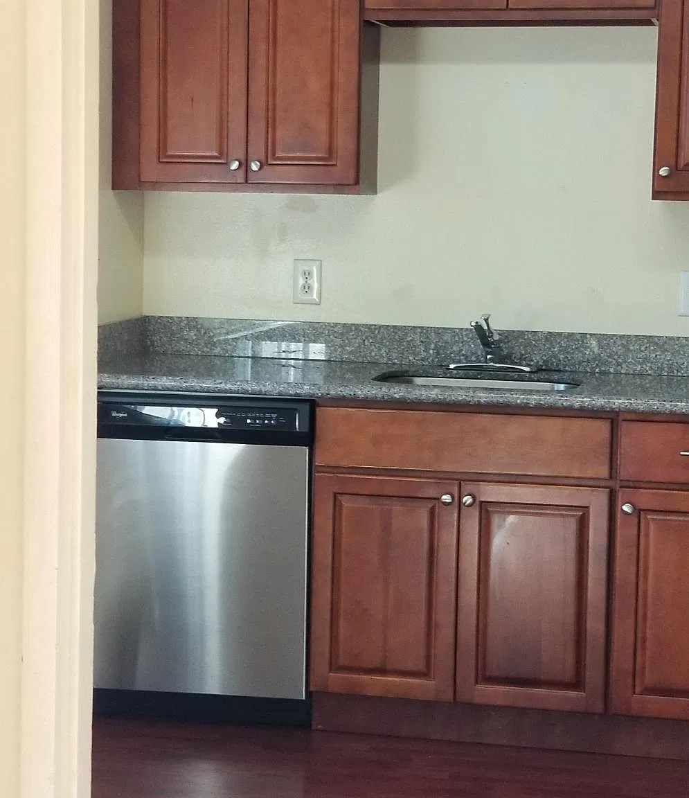 2 bed, 750 sqft, $1,680 — Photo 4