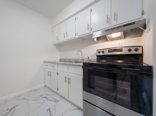 504 Woodland Ave #D-14