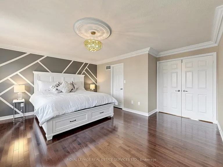 1158 Atkins Dr — Photo 25