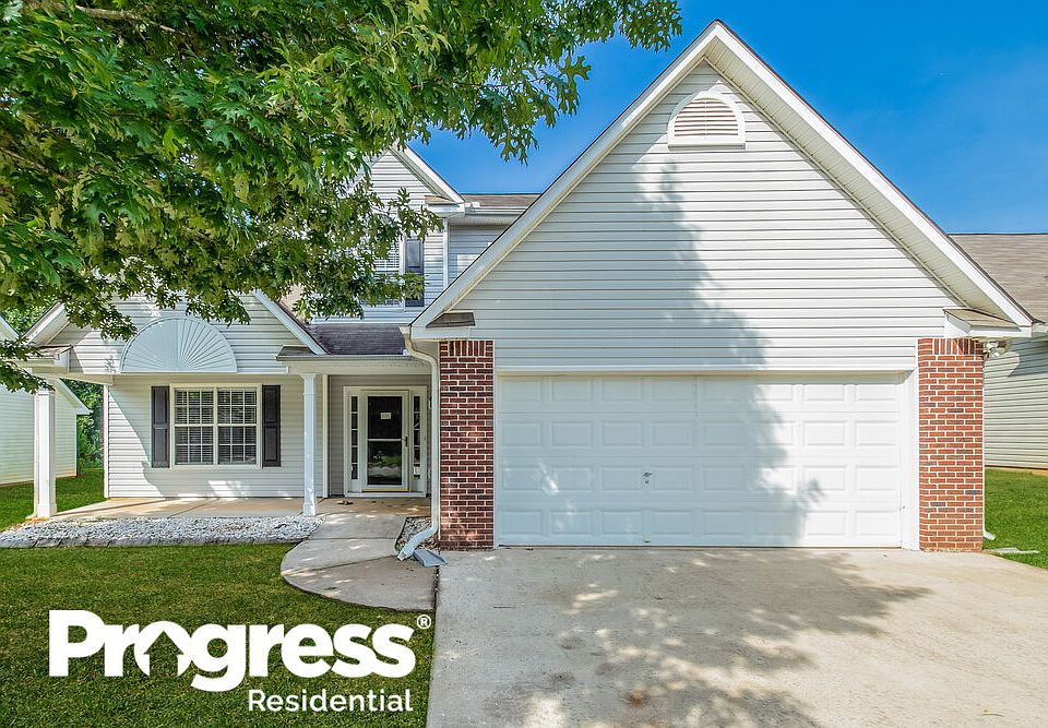 1st image of 1800 Courtyard Ln