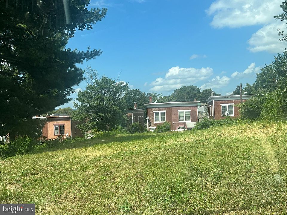 2nd image of 1837 Rudy Rd