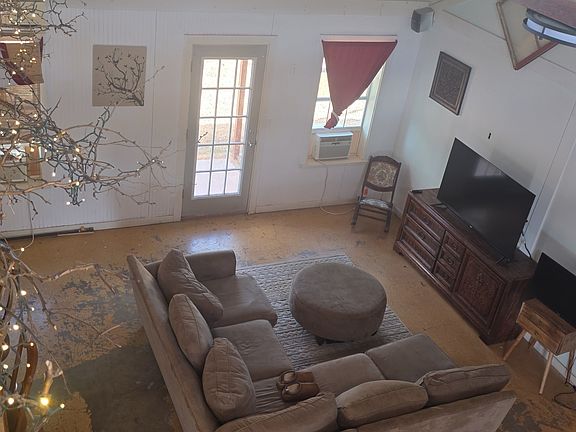 3rd image of 1232 20th St
