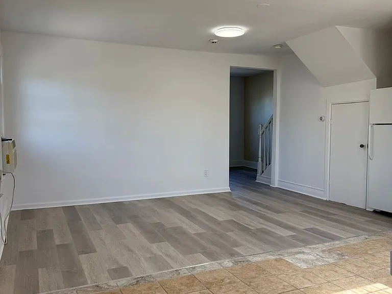 384 Glenwood Ave — Photo 7