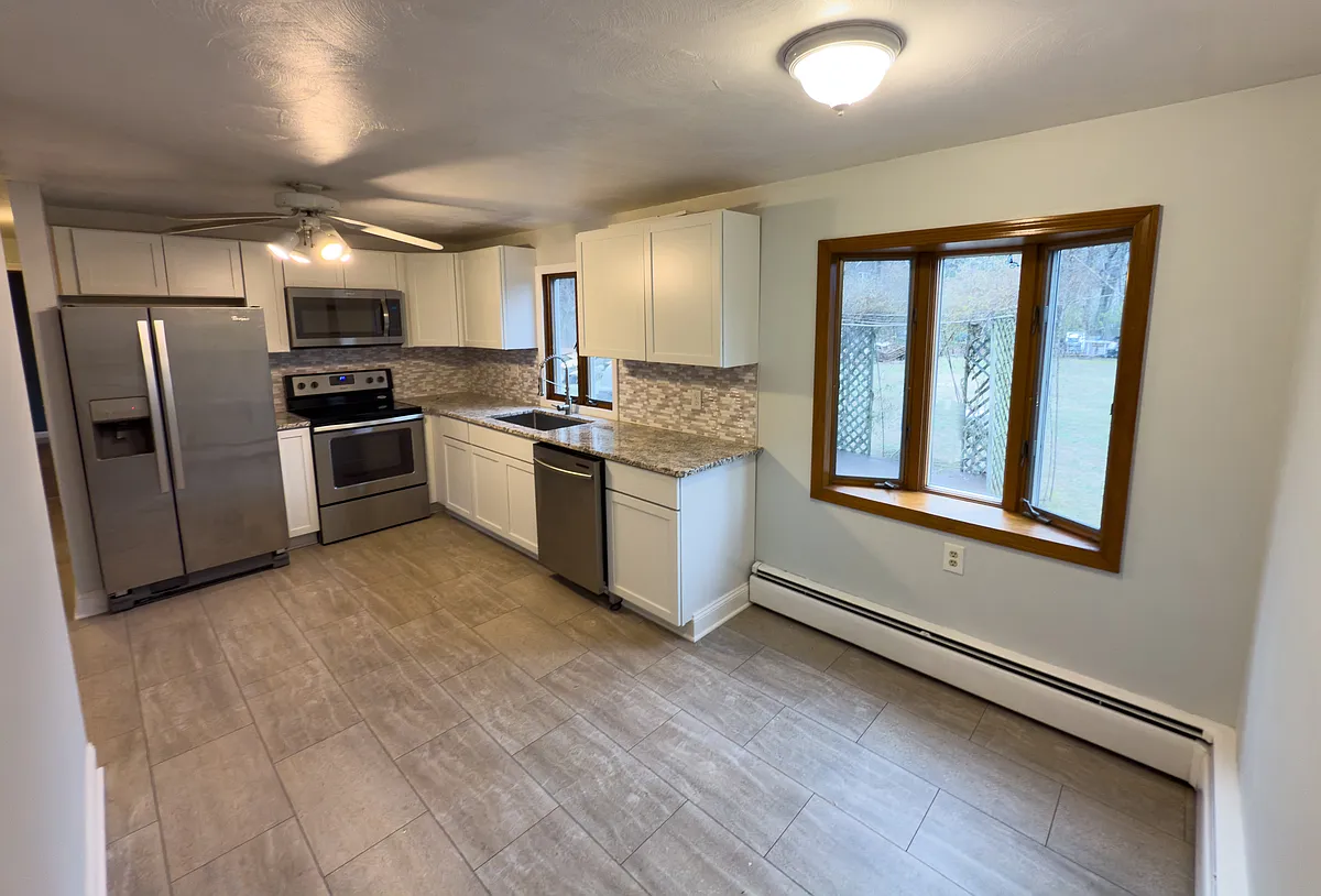 Building Photo - 57 Darien Dr