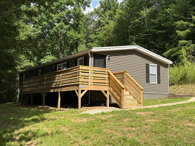 2106B Wilson Rd — Photo 1