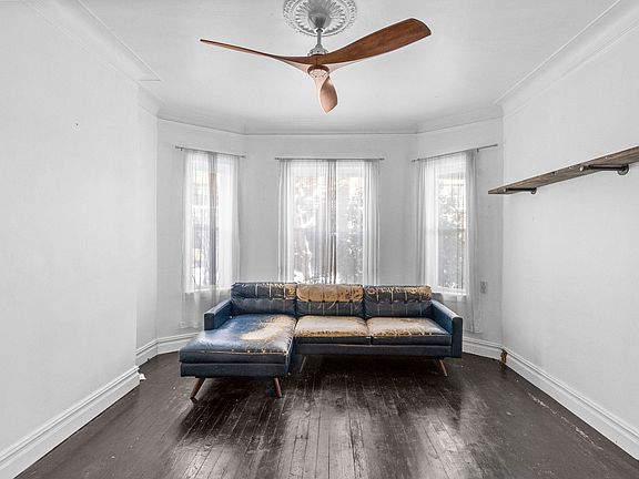 4th image of 20 Webster Ave Floor 1