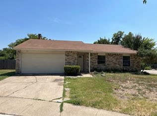 1101 Independence Trl, Grand Prairie, TX 75052