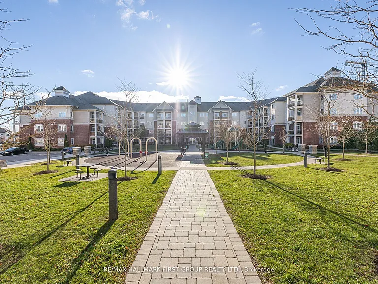 84 Aspen Springs Dr #201 — Photo 37