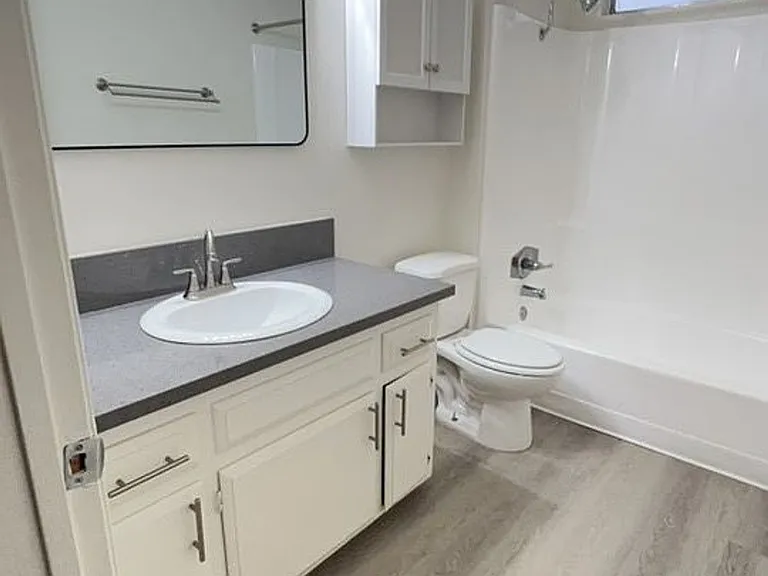 Arrowhead Apartments — Photo 16